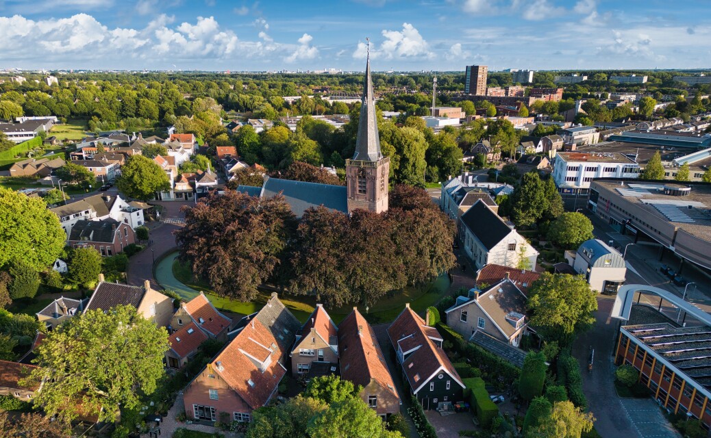 Shutterstock 2536459077 (1)